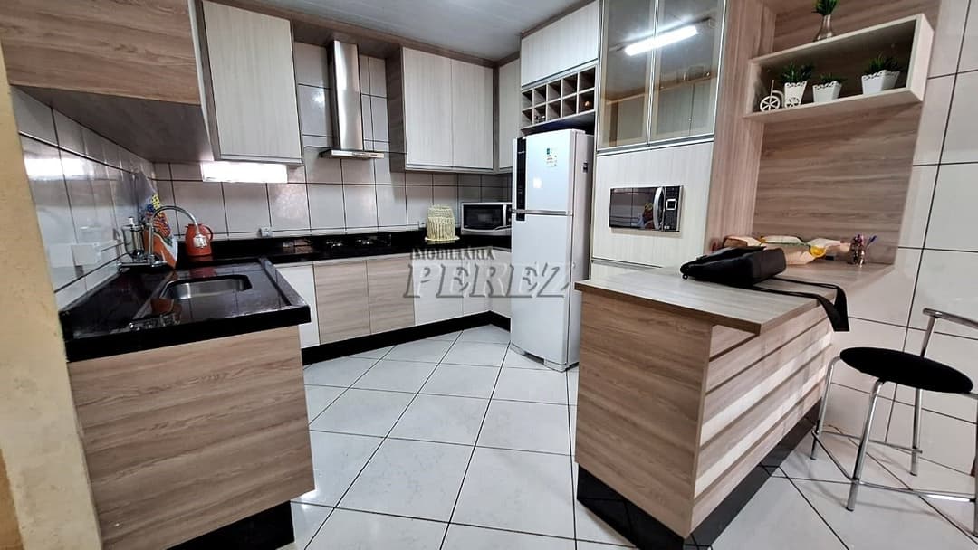 Sobrado, de 3 quartos, 175.52 m² para alugar no Portuguesa - Londrina/PR - Foto 9