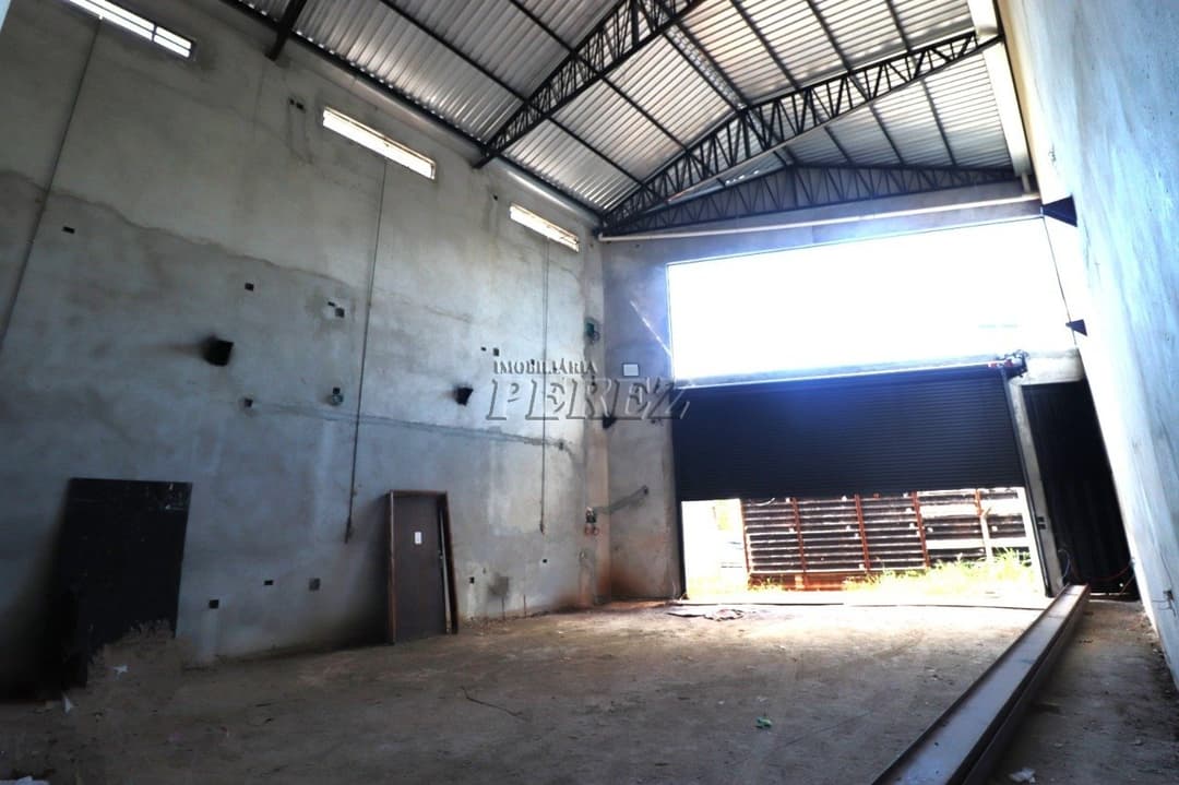 Galpão, 260 m² para alugar no Centro - Londrina/PR - Foto 8