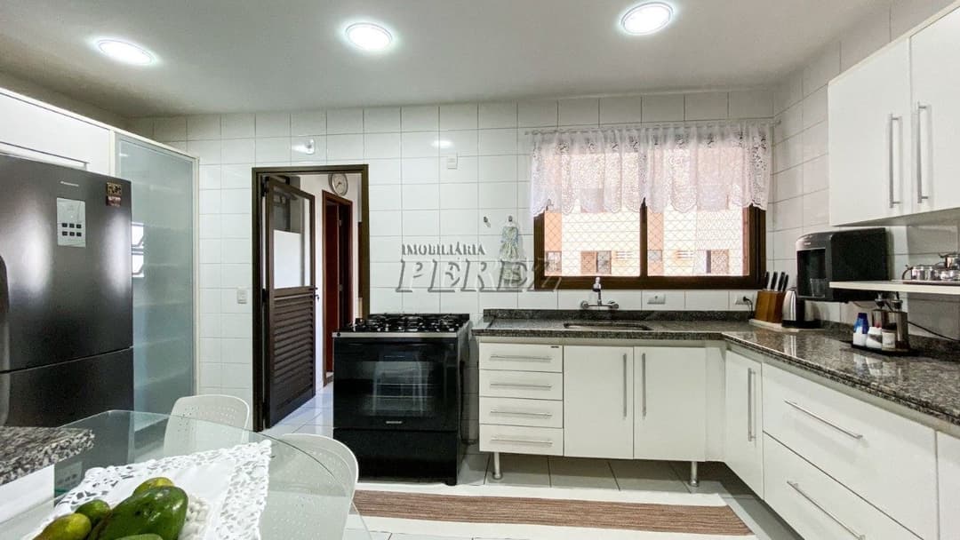 Apartamento no Arquiteto Vilanova Artigas, 217 m² para alugar no Jardim Do Lago - Londrina/PR - Foto 9