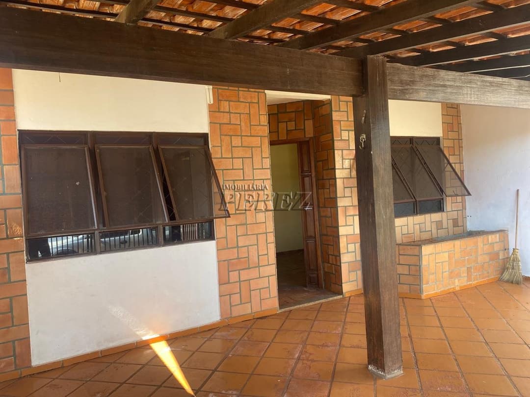 Casa, de 3 quartos, 200.9 m² à venda no Jardim Do Leste - Londrina/PR - Foto 1