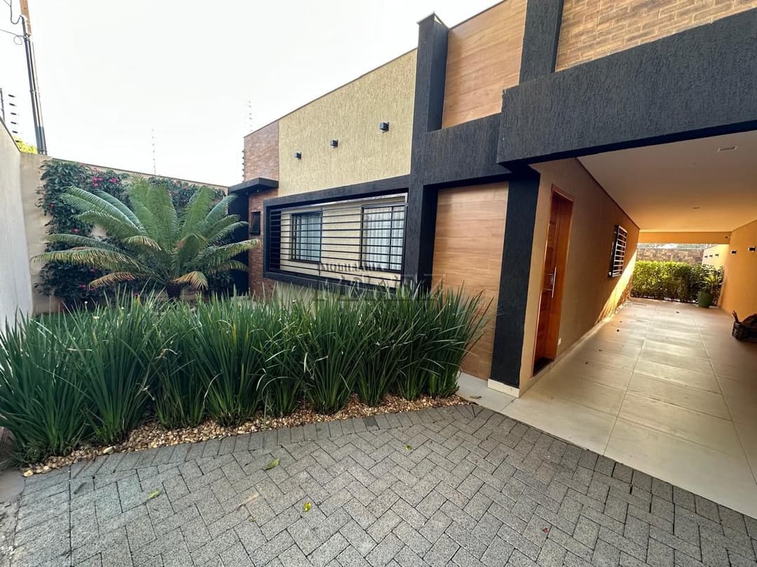 Casa, de 3 quartos, 220 m² à venda no Shangri-Lá - Londrina/PR - Foto 0