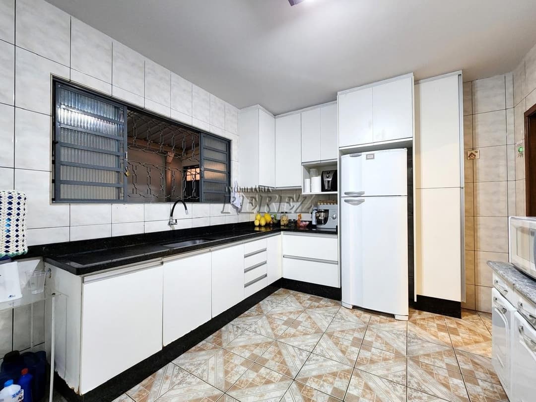 Casa, de 3 quartos, 191 m² à venda no San Fernando - Londrina/PR - Foto 2