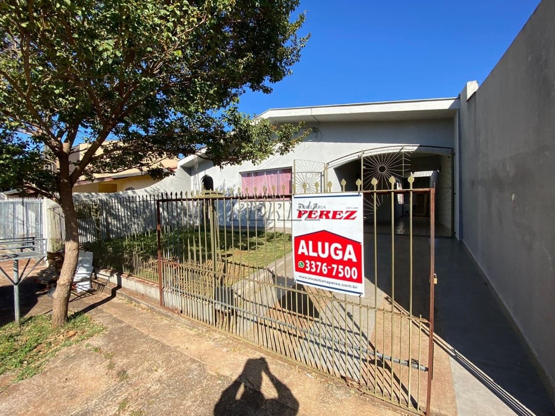 Casa, de 4 quartos, 200 m² para alugar no Waldemar Hauer - Londrina/PR - Foto 0