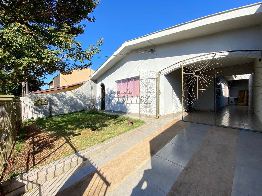Casa, de 4 quartos, 200 m² para alugar no Waldemar Hauer - Londrina/PR - Foto 1