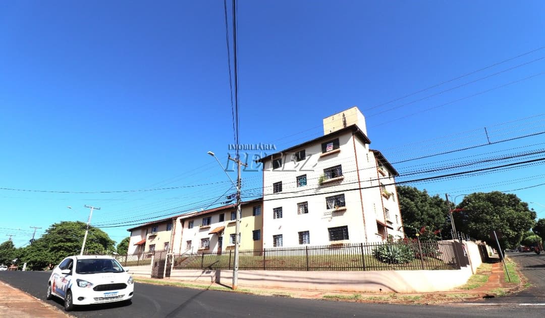 Apartamento, de 3 quartos, 54 m² para alugar no Jardim Imagawa - Londrina/PR - Foto 0