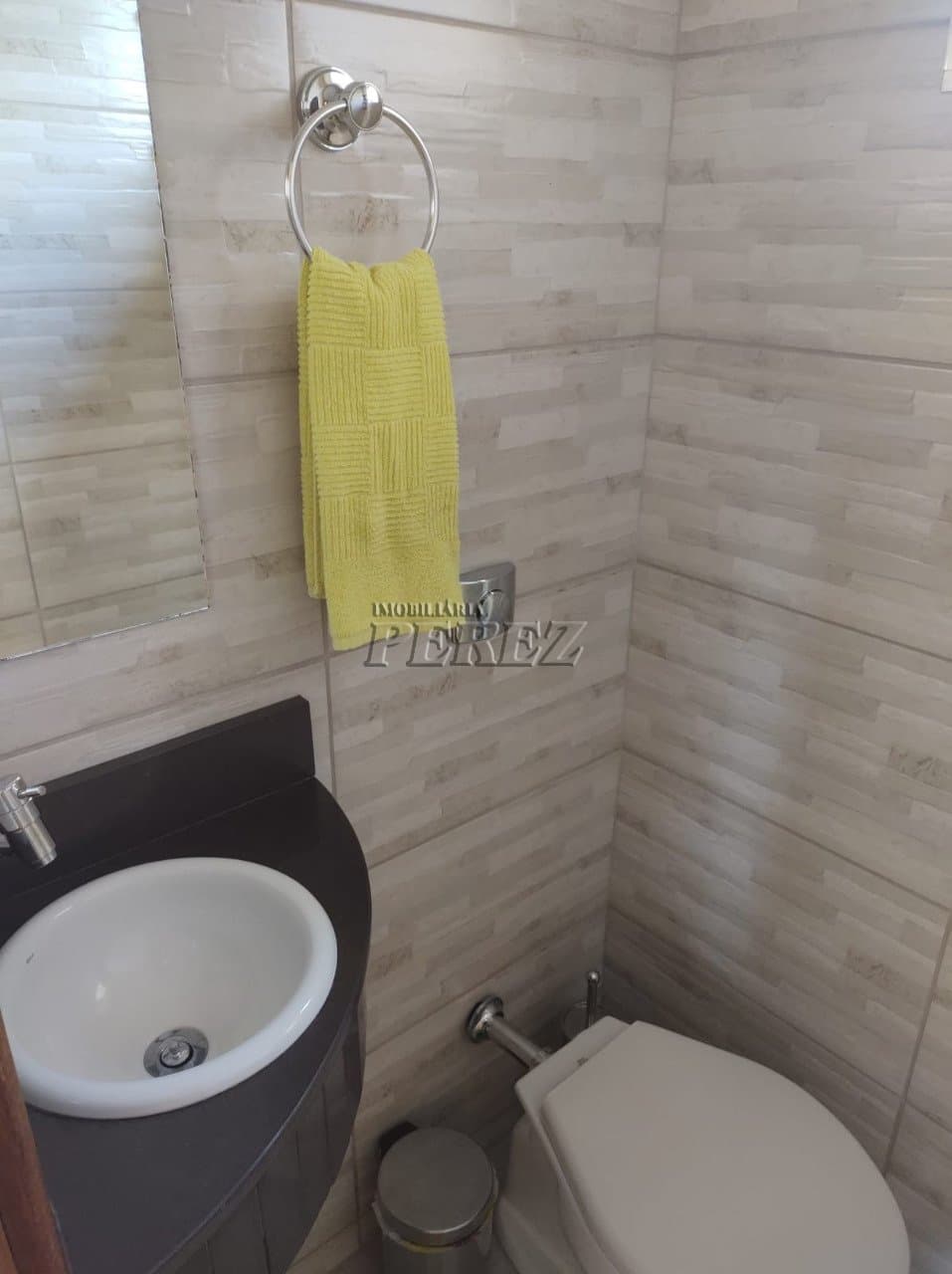 Casa a venda na rua Sertanópolis, Bairro Lindóia - Foto 28