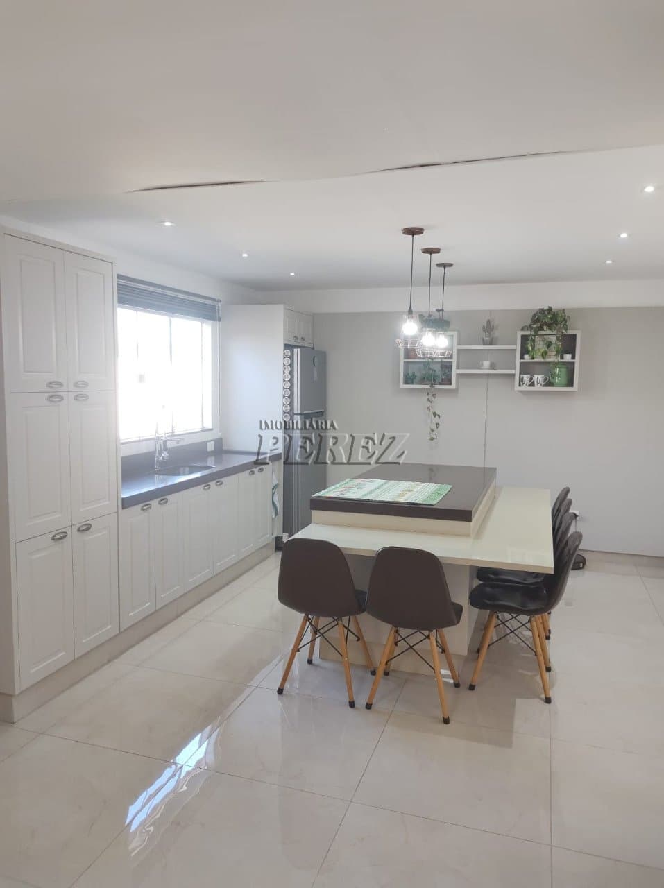 Casa a venda na rua Sertanópolis, Bairro Lindóia - Foto 16