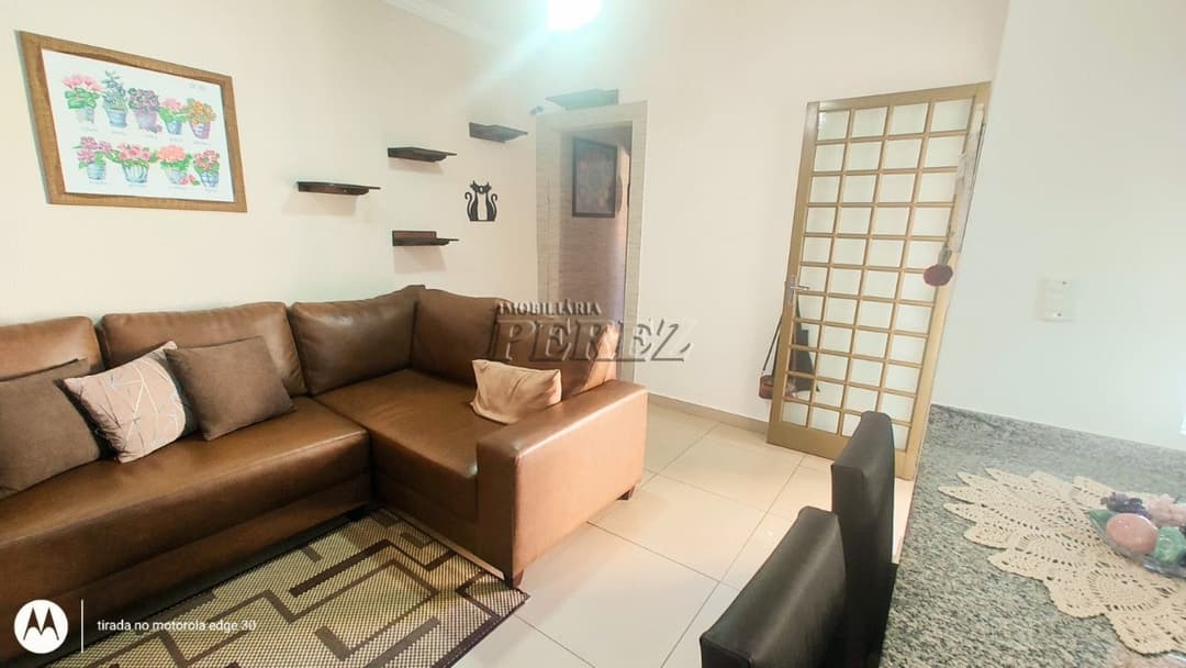 Casa a venda na rua Sertanópolis, Bairro Lindóia - Foto 8