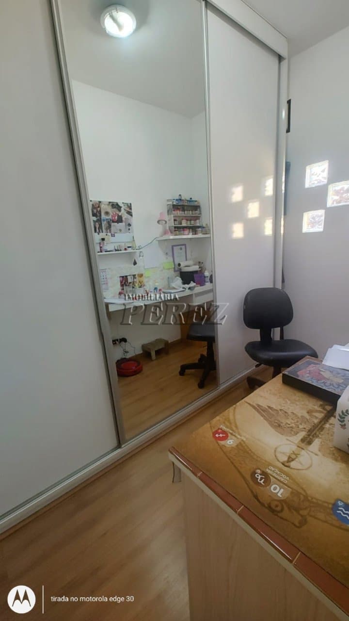 Casa a venda na rua Sertanópolis, Bairro Lindóia - Foto 24