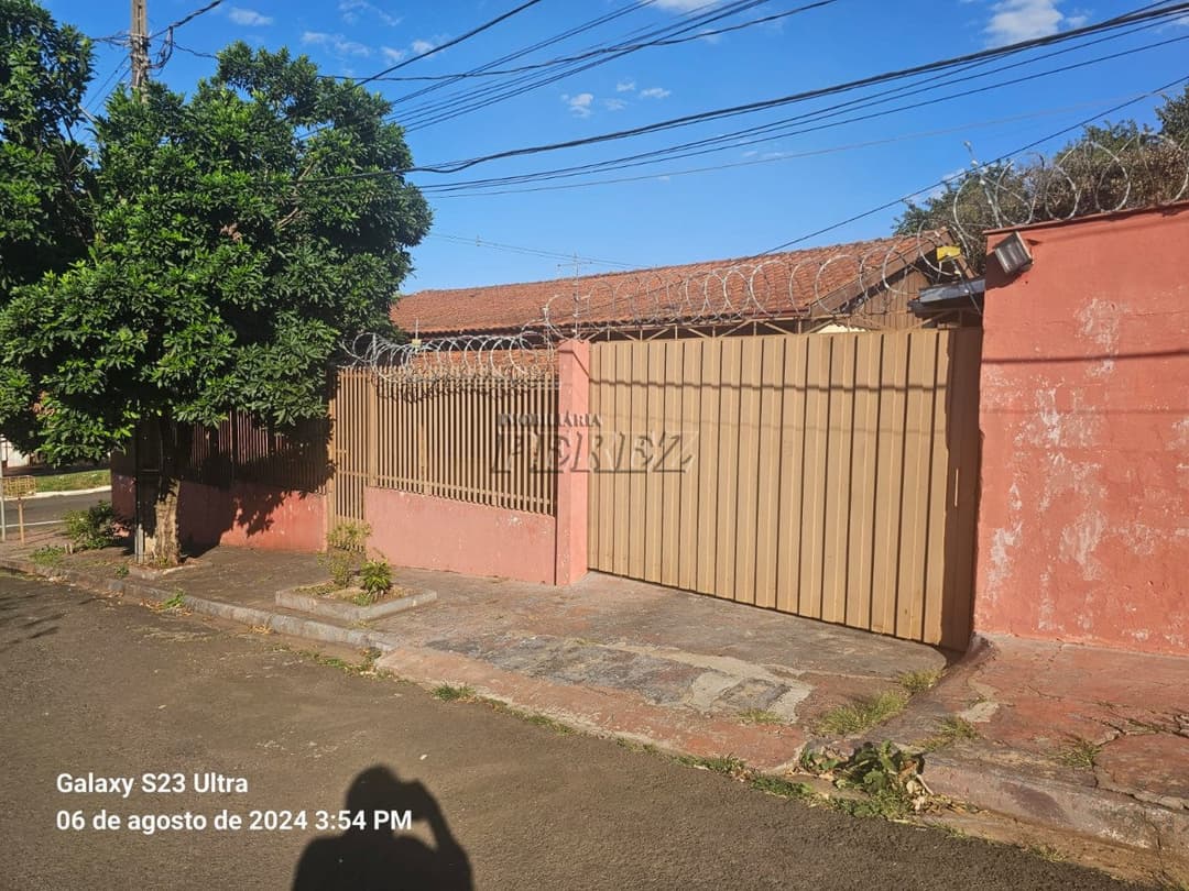 Casa, de 3 quartos à venda no Jardim Indianápolis - Londrina/PR - Foto 0