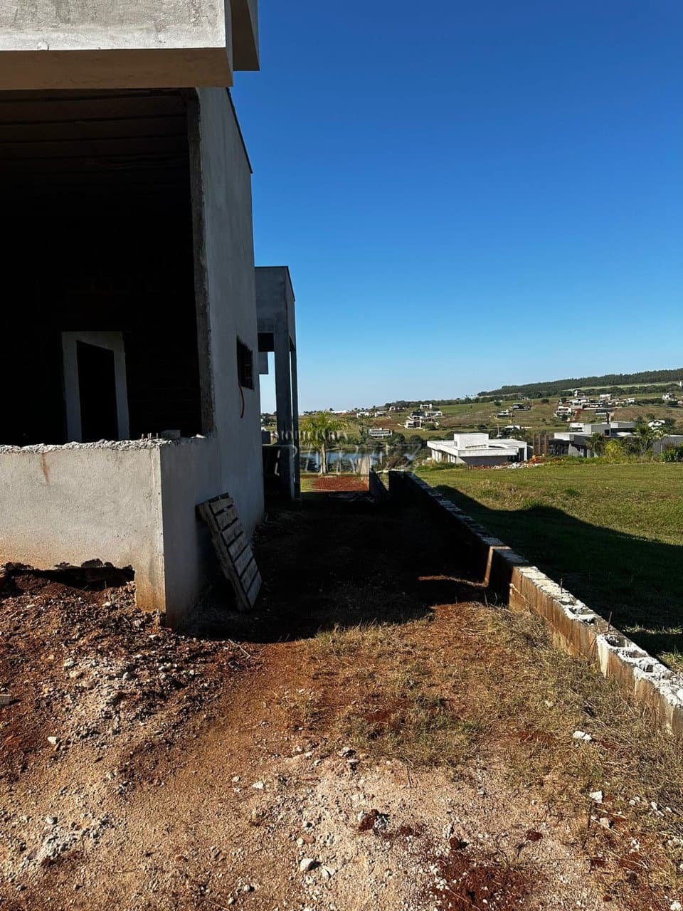 Terreno com Casa Inacabada à Venda no Condomínio Ecovillas do Lago - Sertanópolis - Foto 16