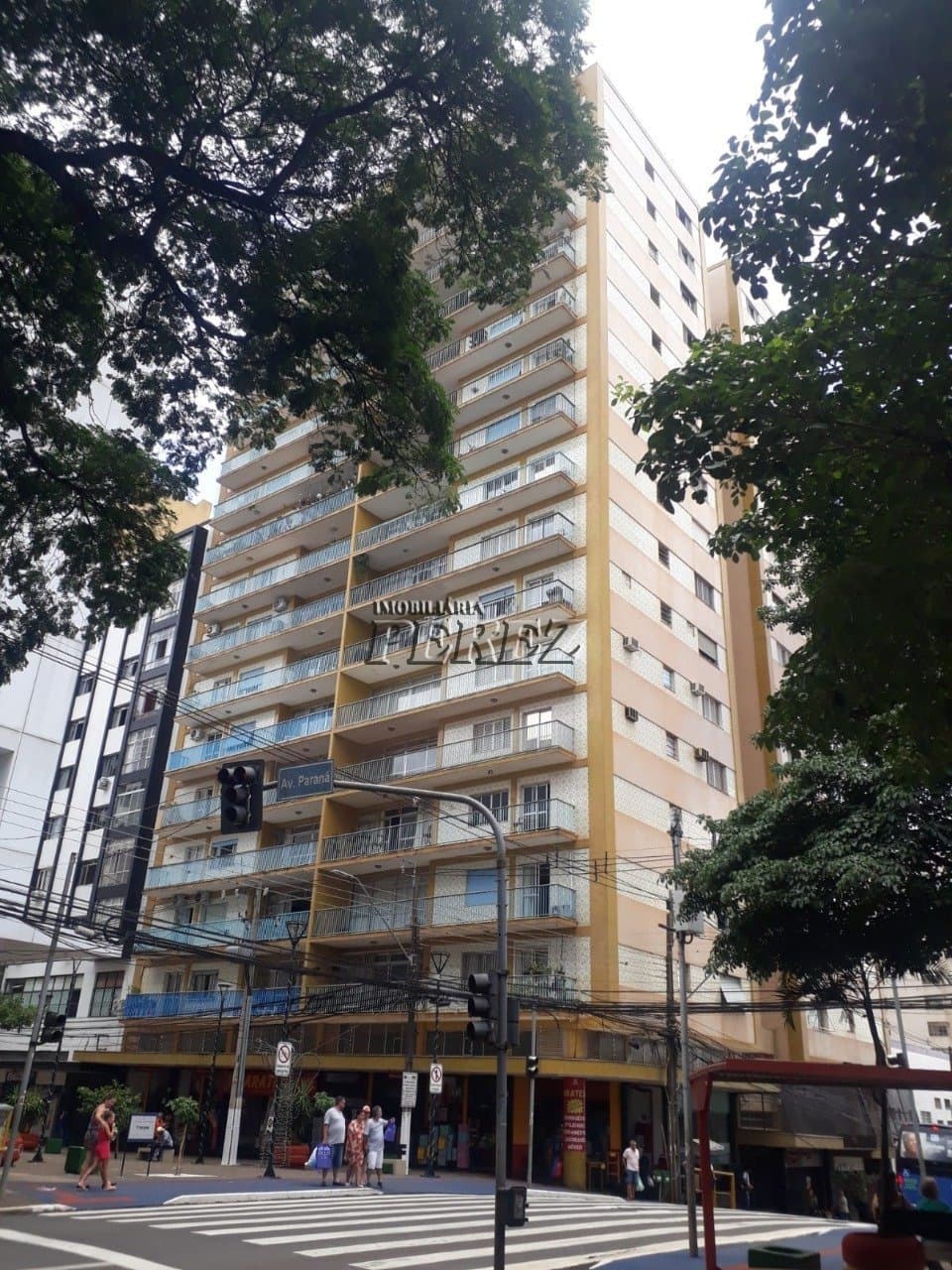 Apartamento no Edifício Monalisa, de 3 quartos, 177.3 m² à venda no Centro - Londrina/PR - Foto 0