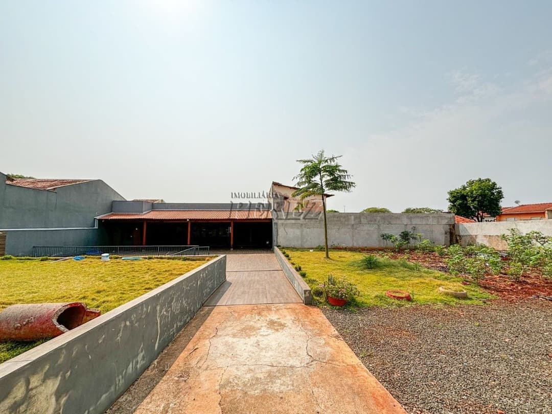 Imóvel comercial para alugar na região norte em Londrina. - Foto 26