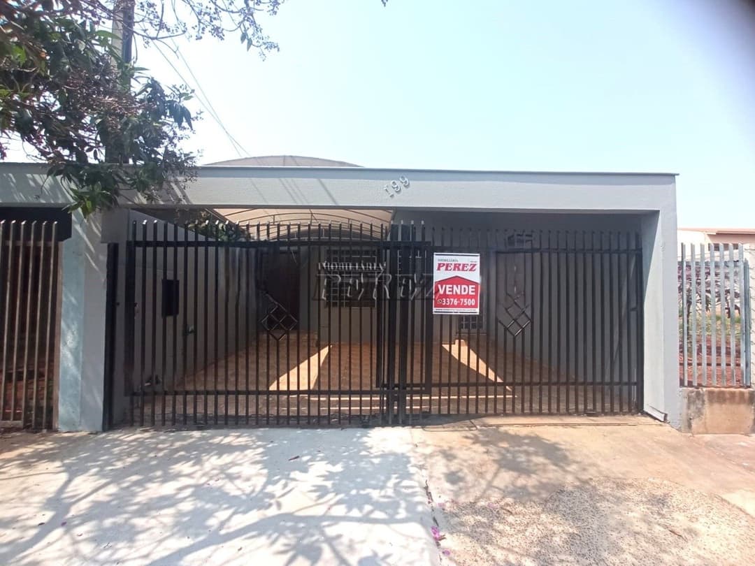 Casa à Venda  na Rua Antonio Lima da Silva Filho no Jardim Esperança - Foto 0
