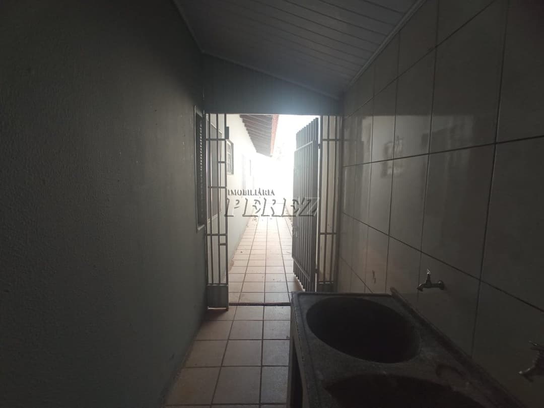 Casa à Venda  na Rua Antonio Lima da Silva Filho no Jardim Esperança - Foto 11