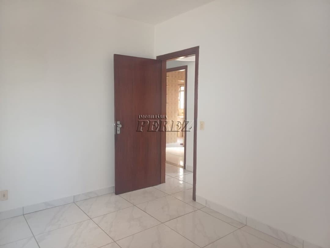 Apartamento no Edifício Rejane, de 2 quartos, 65.18 m² à venda no Centro - Londrina/PR - Foto 6