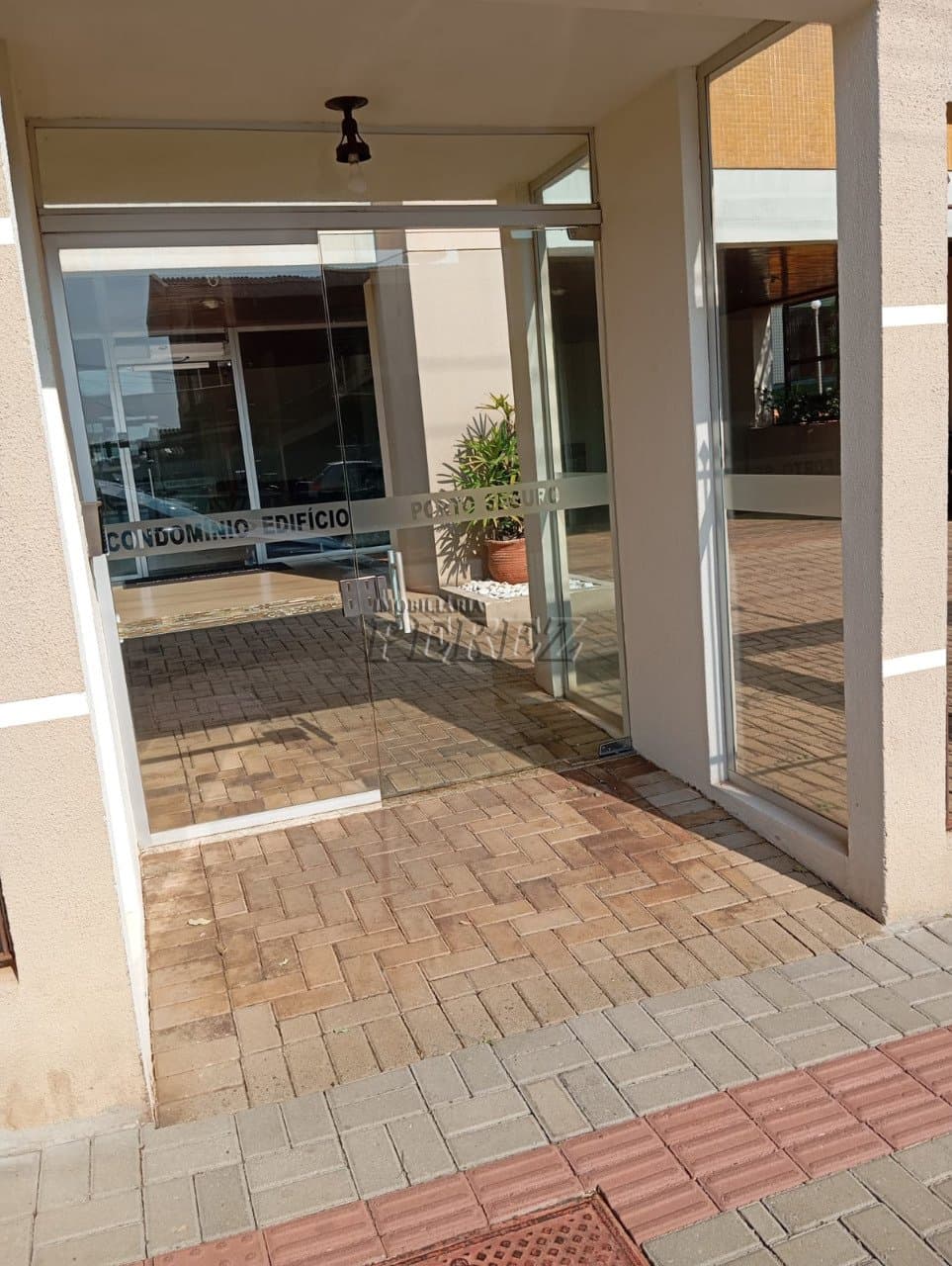 Apartamento no Edifício Porto Seguro, de 3 quartos, 97 m² à venda no Centro - Londrina/PR - Foto 2