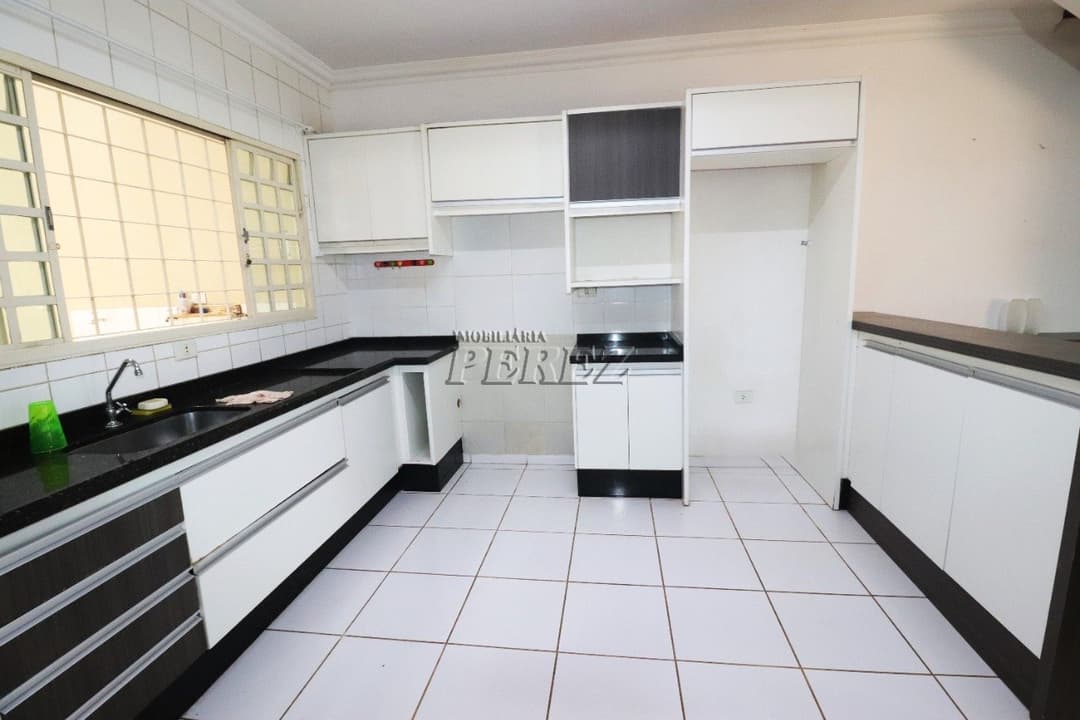 Casa, de 3 quartos, 170.3 m² à venda no Guararapes - Londrina/PR - Foto 2