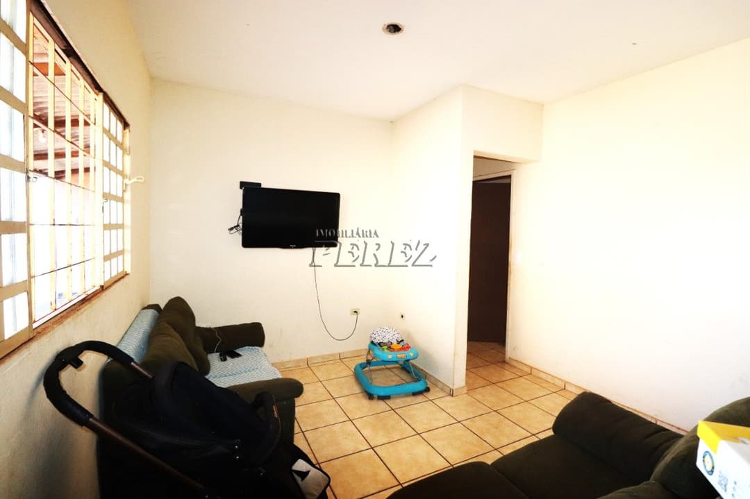 Casa a venda na rua Coletor Anísio Ribas Bueno, jardim Maria Celina - Foto 4