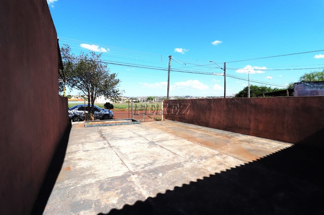 Casa a venda na rua Coletor Anísio Ribas Bueno, jardim Maria Celina - Foto 2