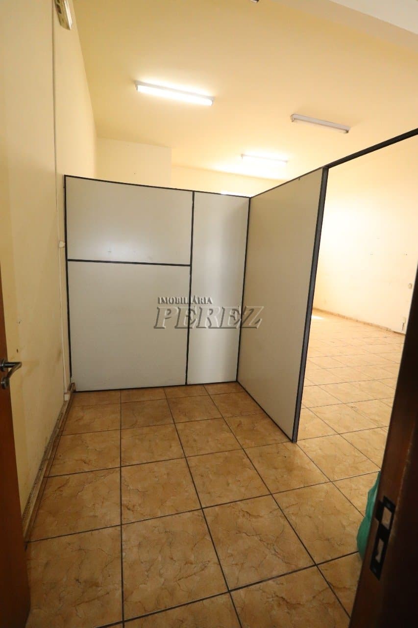 Salas, 90 m² para alugar no Centro - Londrina/PR - Foto 8