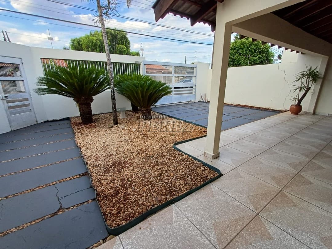 Casa, de 4 quartos para alugar no Pinheiros - Londrina/PR - Foto 2