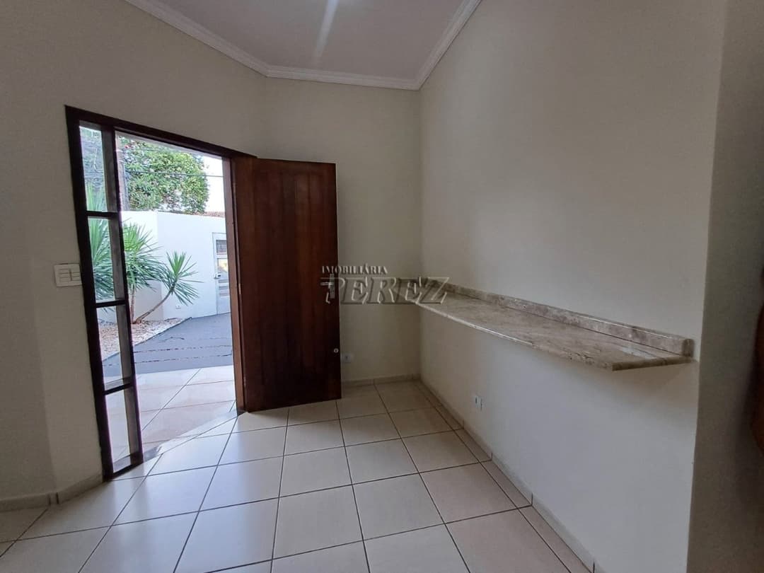 Casa, de 4 quartos para alugar no Pinheiros - Londrina/PR - Foto 9