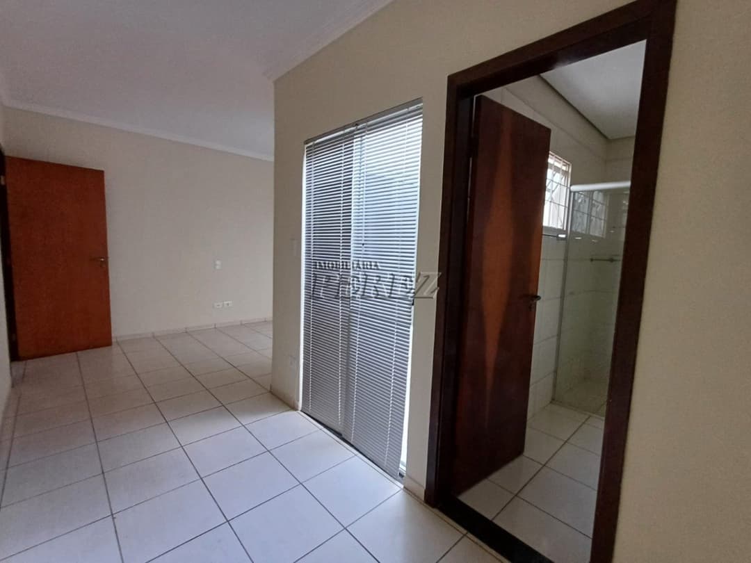 Casa, de 4 quartos para alugar no Pinheiros - Londrina/PR - Foto 12