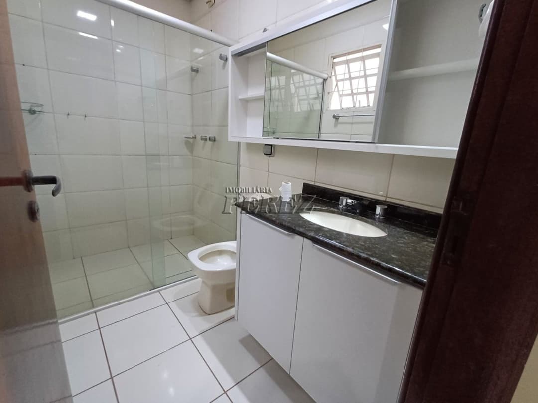 Casa, de 4 quartos para alugar no Pinheiros - Londrina/PR - Foto 16