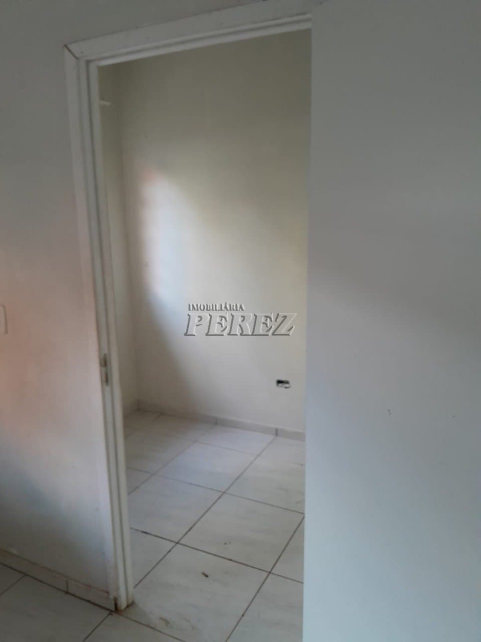Casa, de 3 quartos, 56.97 m² para alugar no Colúmbia - Londrina/PR - Foto 10