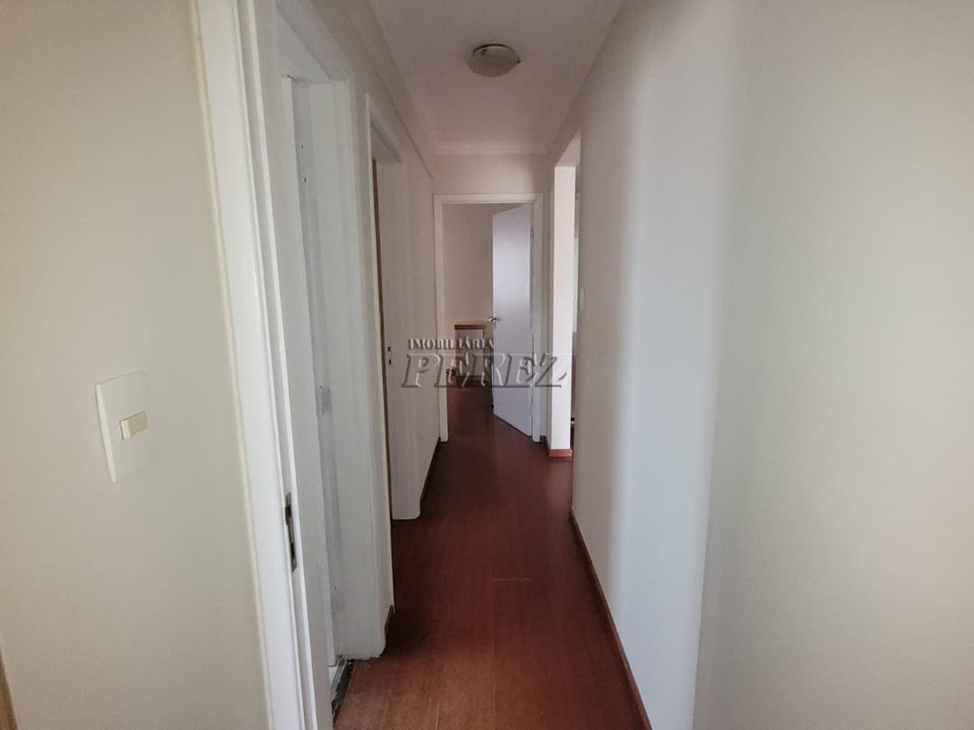 Apartamento no Edifício Itatiaia, de 3 quartos, 74.1 m² à venda no Centro - Londrina/PR - Foto 17