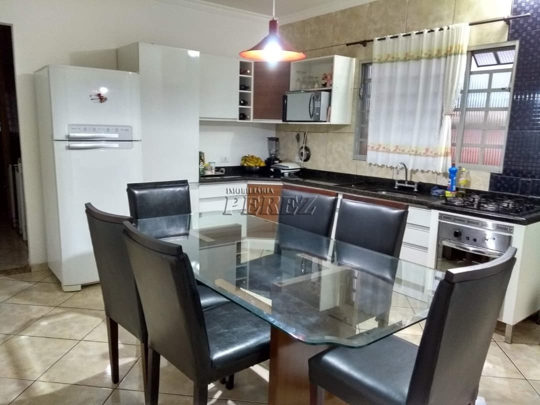 Casa a venda na rua Alberto Liutti, Jardim Cafezal, zona Sul de Londrina - Foto 8