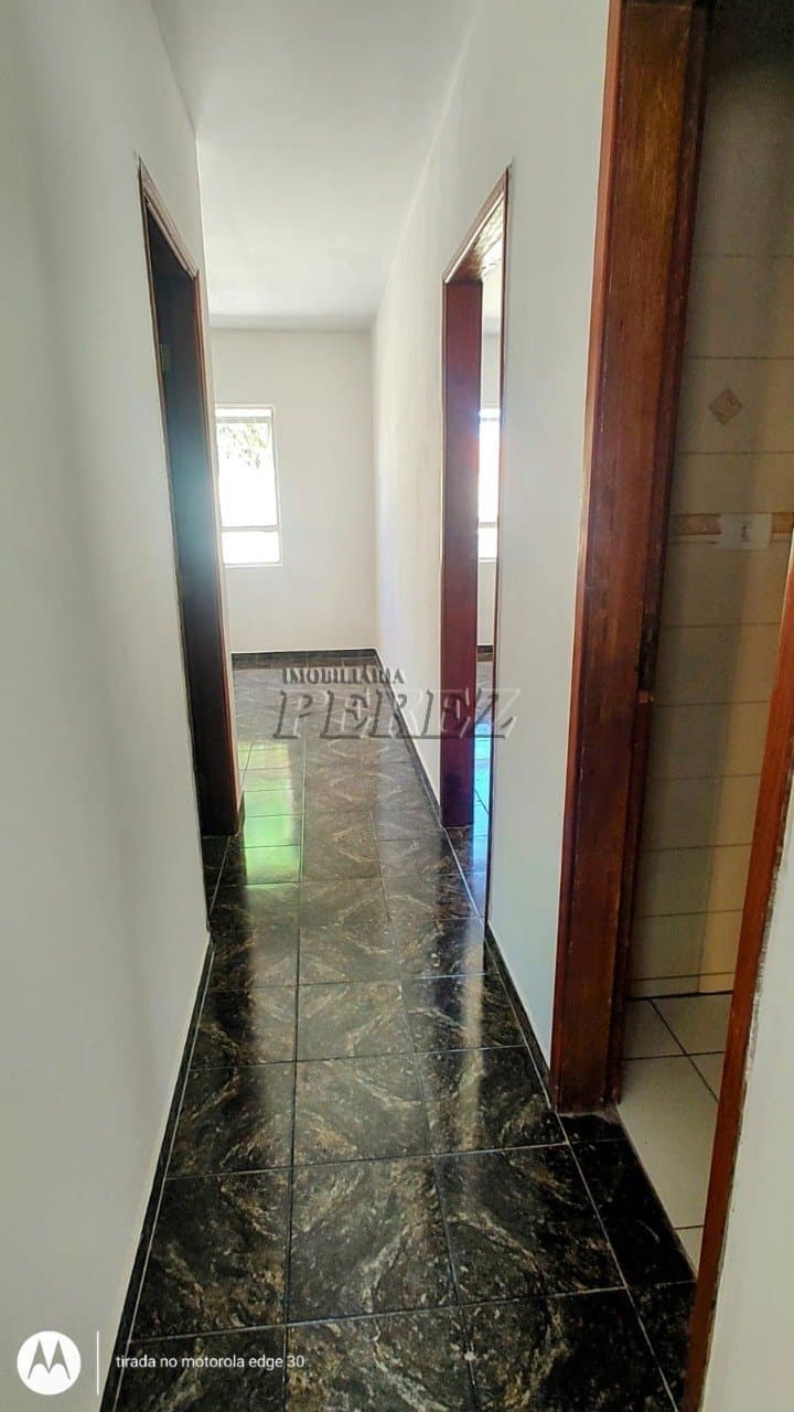 Casa para Venda e Locação na rua Arcilio Diassi, no  Conjunto Eucaliptos em Londrina. - Foto 14