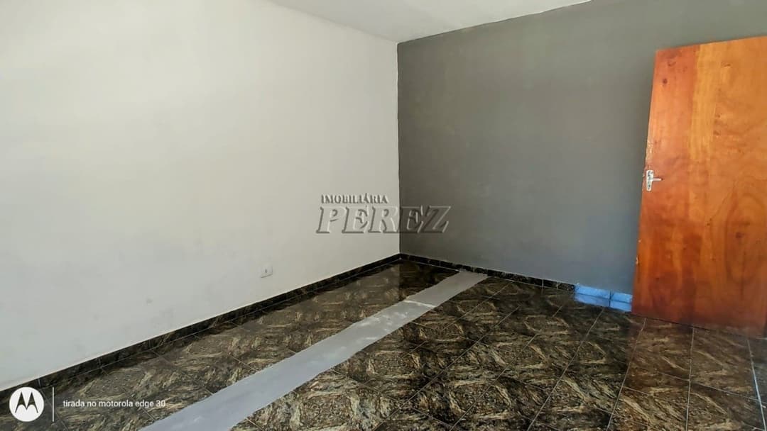 Casa para Venda e Locação na rua Arcilio Diassi, no  Conjunto Eucaliptos em Londrina. - Foto 8