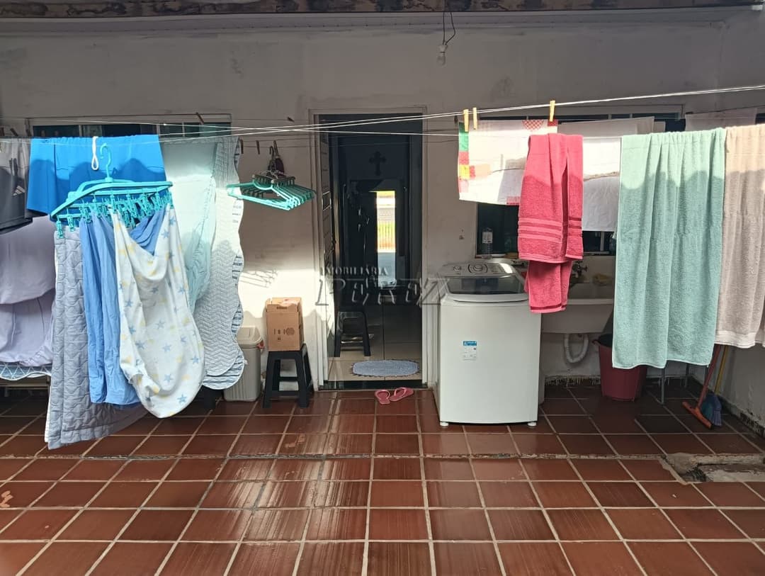 Casa a venda na rua Peru, no jardim Indianápolis zona leste de Londrina - Foto 13