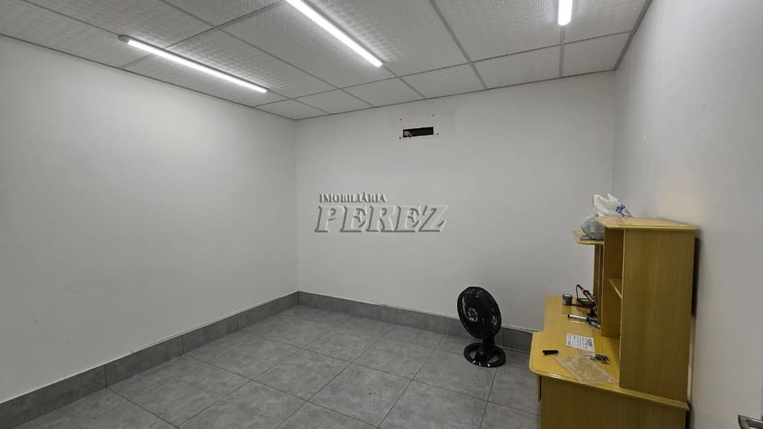Imóvel comercial a venda na Avenida Madre Leônia Milito, Bela Suiça - Zona Sul de Londrina. - Foto 14