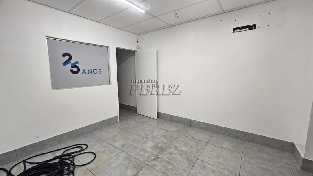 Imóvel comercial a venda na Avenida Madre Leônia Milito, Bela Suiça - Zona Sul de Londrina. - Foto 5