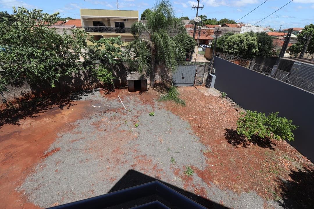 A Imobiliária Perez oferece a você mais uma ótima oportunidade de sobrado para locação em Londrina. - Foto 8