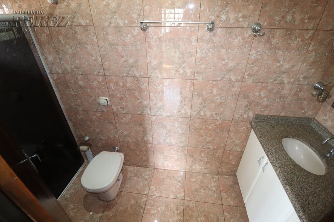 A Imobiliária Perez oferece a você mais uma ótima oportunidade de sobrado para locação em Londrina. - Foto 13