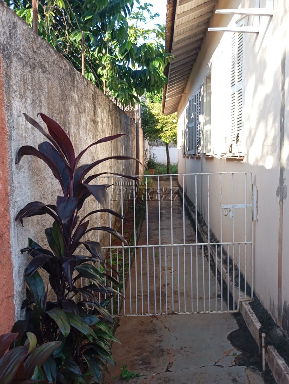 Casa, de 5 quartos, 200 m² para alugar no Aeroporto - Londrina/PR - Foto 8
