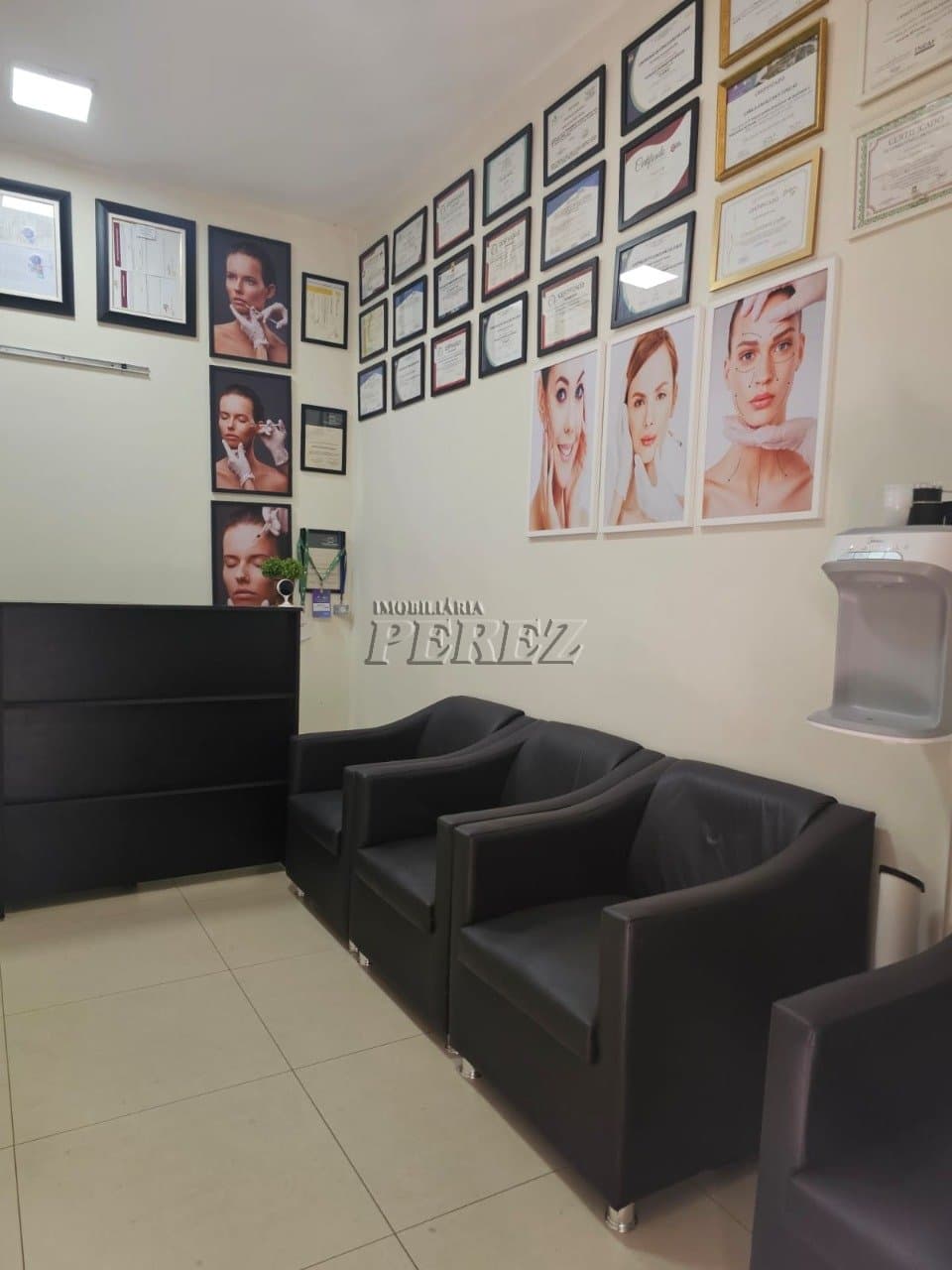Casa, de 7 quartos, 198.45 m² para alugar no Champagnat - Londrina/PR - Foto 7