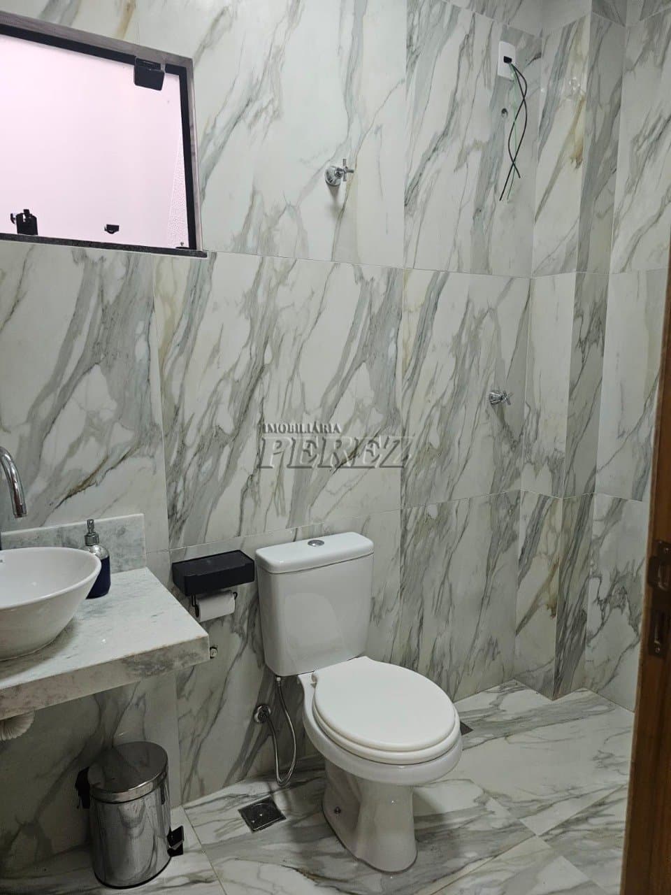 Casa, de 7 quartos, 198.45 m² para alugar no Champagnat - Londrina/PR - Foto 11