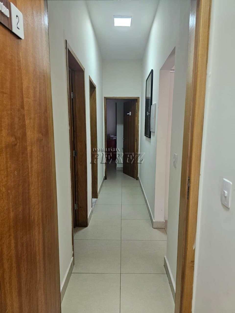 Casa, de 7 quartos, 198.45 m² para alugar no Champagnat - Londrina/PR - Foto 13