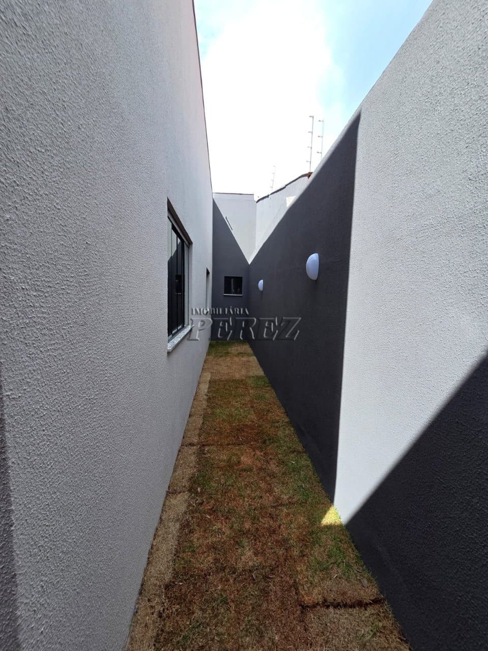 Casa à Venda na Zona Leste de Londrina na  Rua Antônio Eleutério Naves, Conjunto Rnani Moura Lima - Foto 28