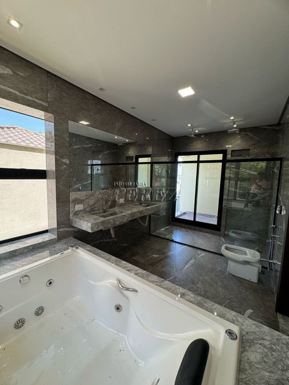Casa  no Royal Forest, de 4 quartos, 332 m² à venda no Esperança - Londrina/PR - Foto 13