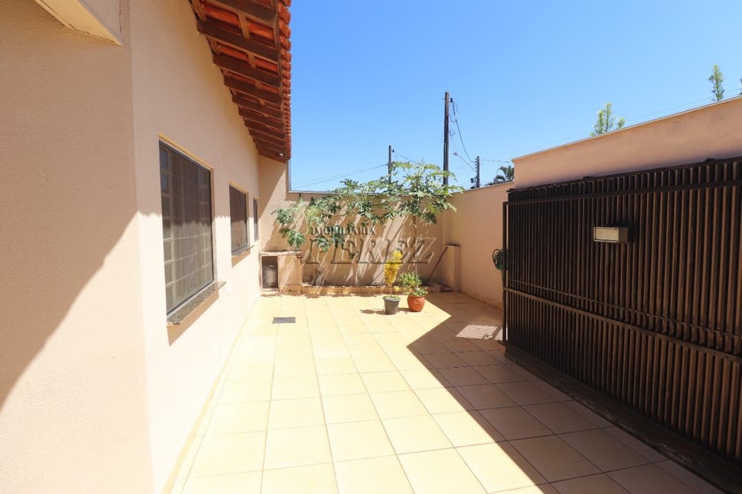 Casa de Alvenaria à Venda - Jardim do Leste na Rua Soldado Engrácio Francisco de Andrade - Foto 17