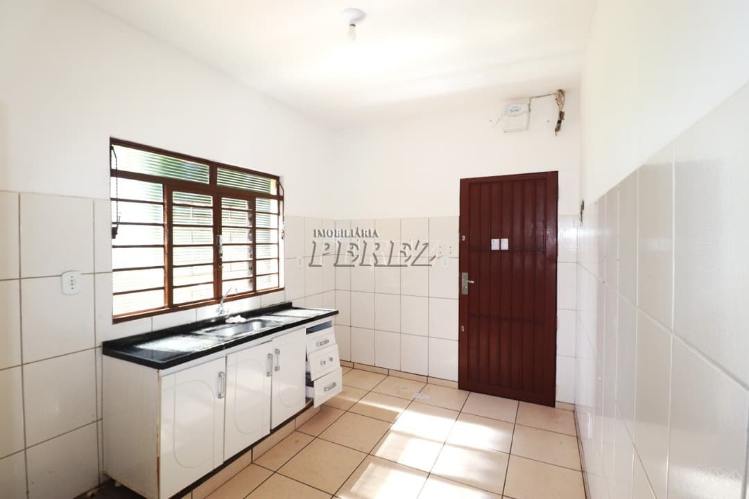 Casa comercial, 145 m² à venda no Parque Residencial Joaquim Toledo Piza - Londrina/PR - Foto 7