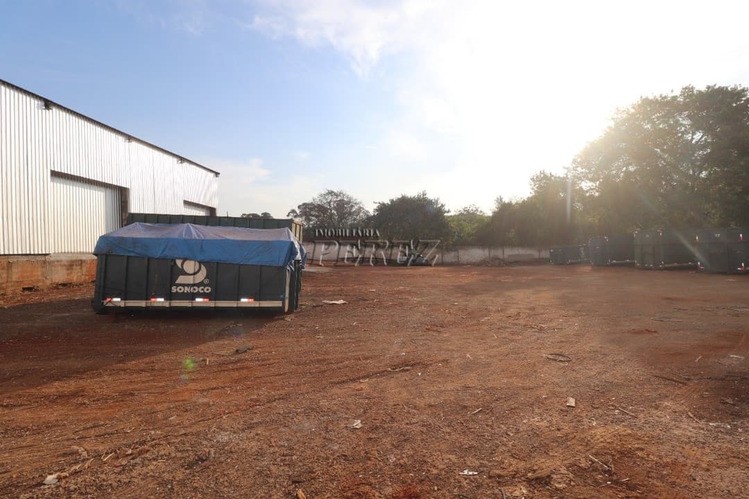 barracão para alugar com docas na região central - Foto 8