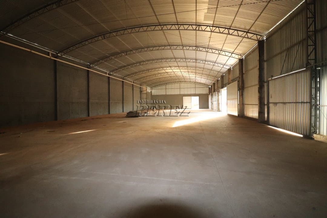 barracão para alugar com docas na região central - Foto 14