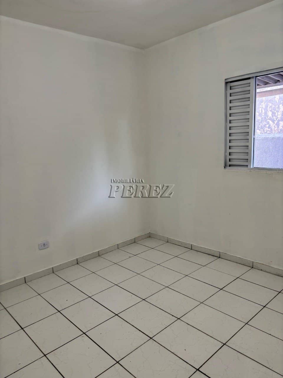 Casa a venda na Rua José Santiago Queiroz, Jardim Tarobá, Zona Sul de Londrina - Foto 2